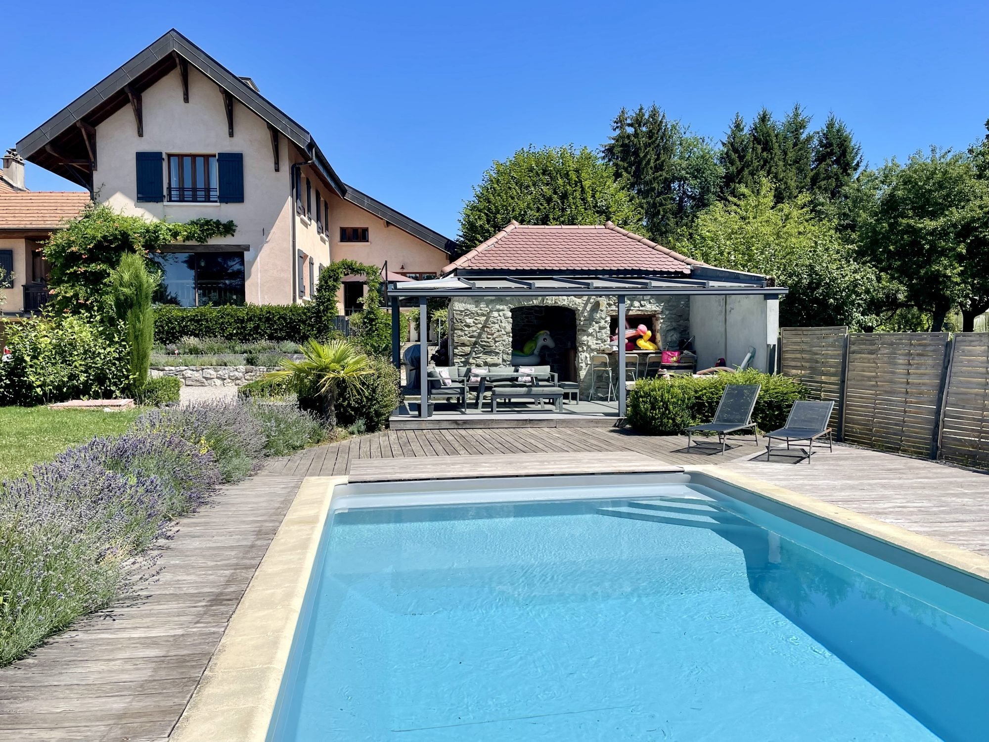 A Vendre A Cruseilles - Maison De Caractère De 235 m2