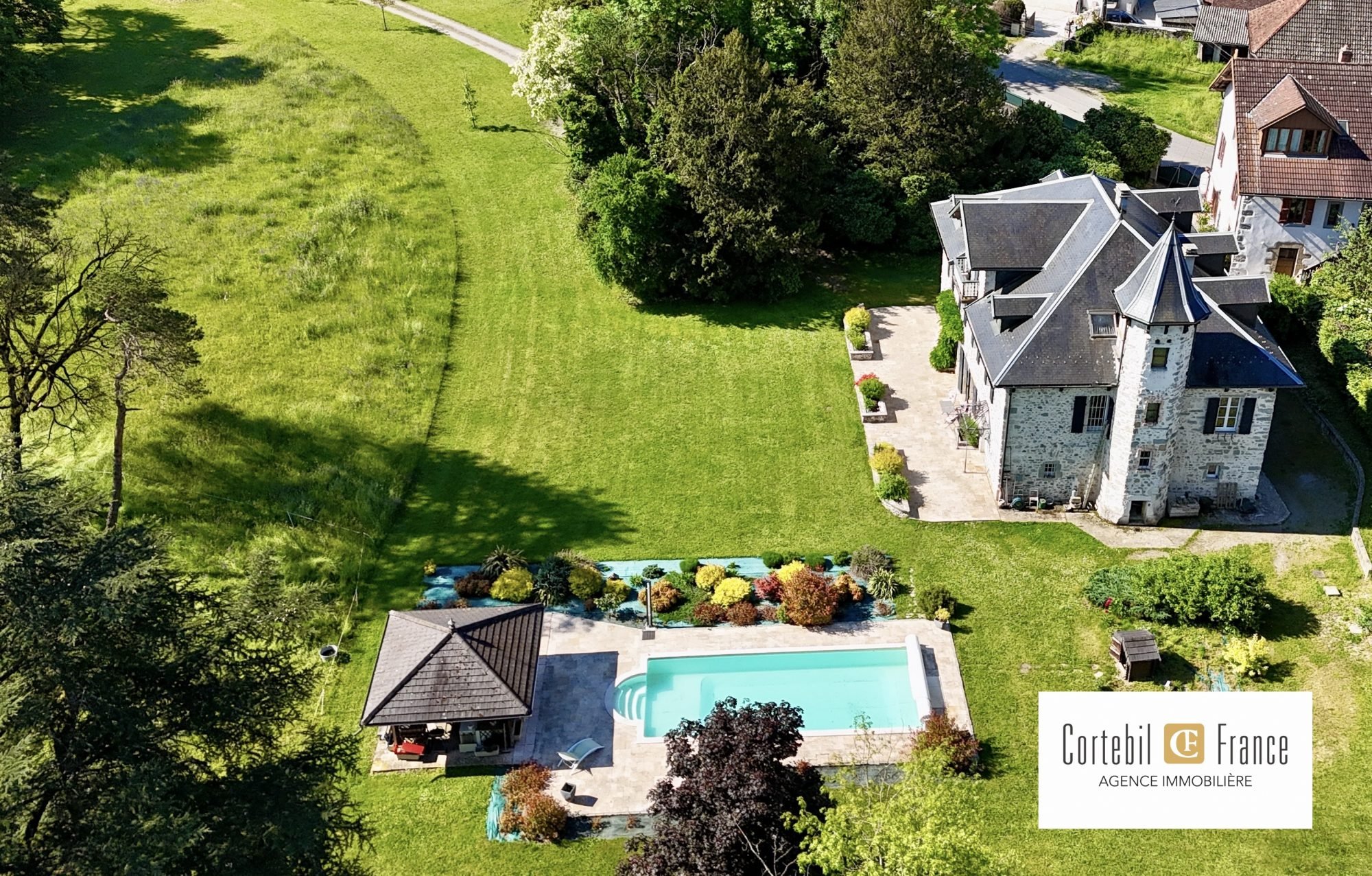 A Vendre A Hauteville-sur-Fier - Manoir Et Son Parc De 2,3 Hectares