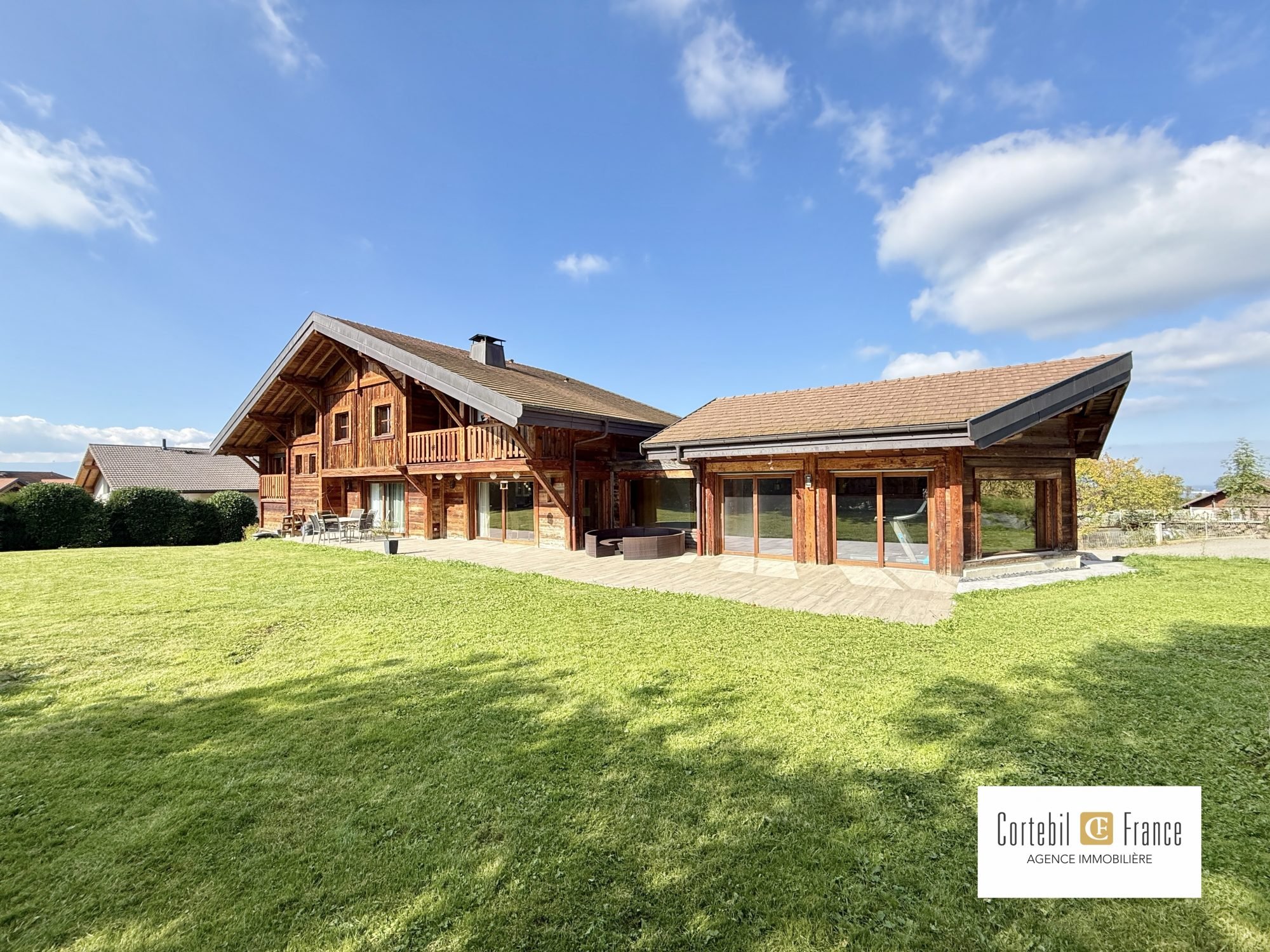 Chalet Haut-De-Gamme Avec Piscine Intérieure